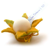 Eierbecher Blüte als Ostergruß